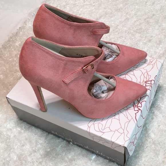 JG Shoes - New In Box JG Mauve Connly Heels